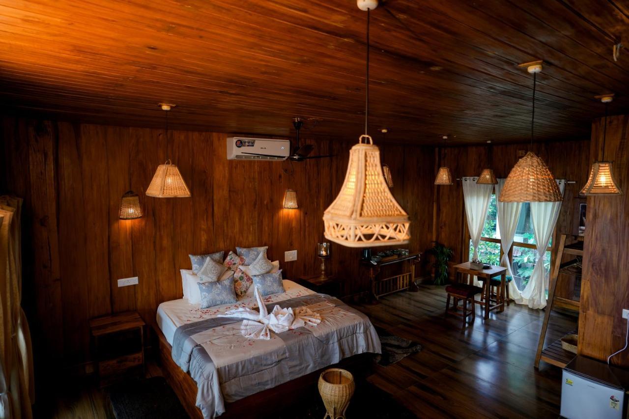 Driftwood Beach Resort 瓦尔卡拉 外观 照片